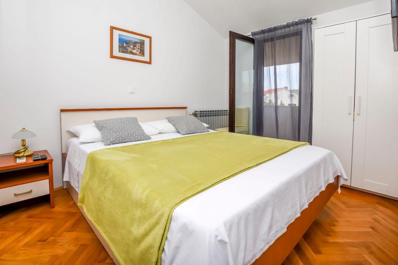 Apartments Sime Рогозница Екстериор снимка