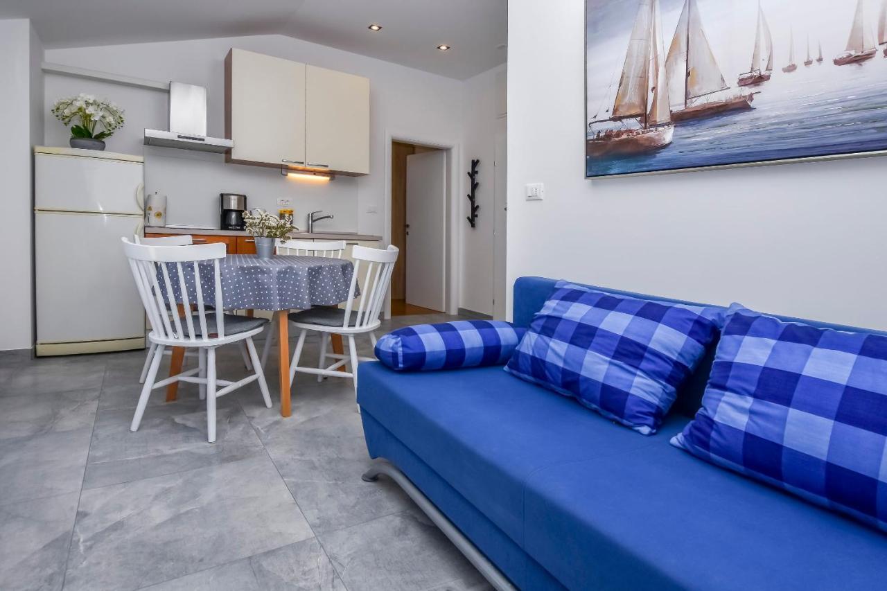 Apartments Sime Рогозница Екстериор снимка