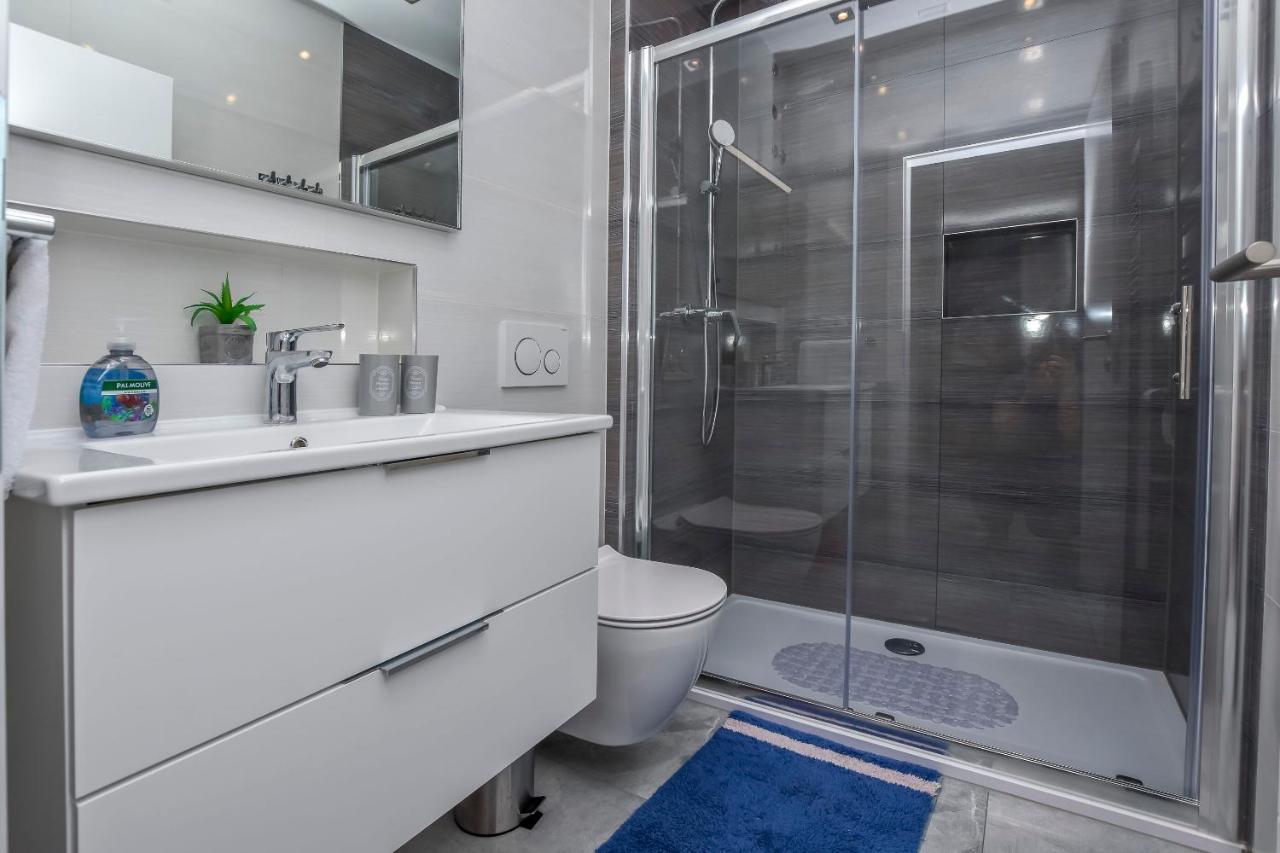 Apartments Sime Рогозница Екстериор снимка