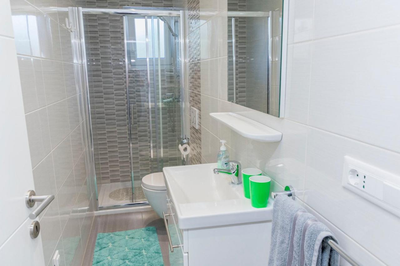 Apartments Sime Рогозница Екстериор снимка