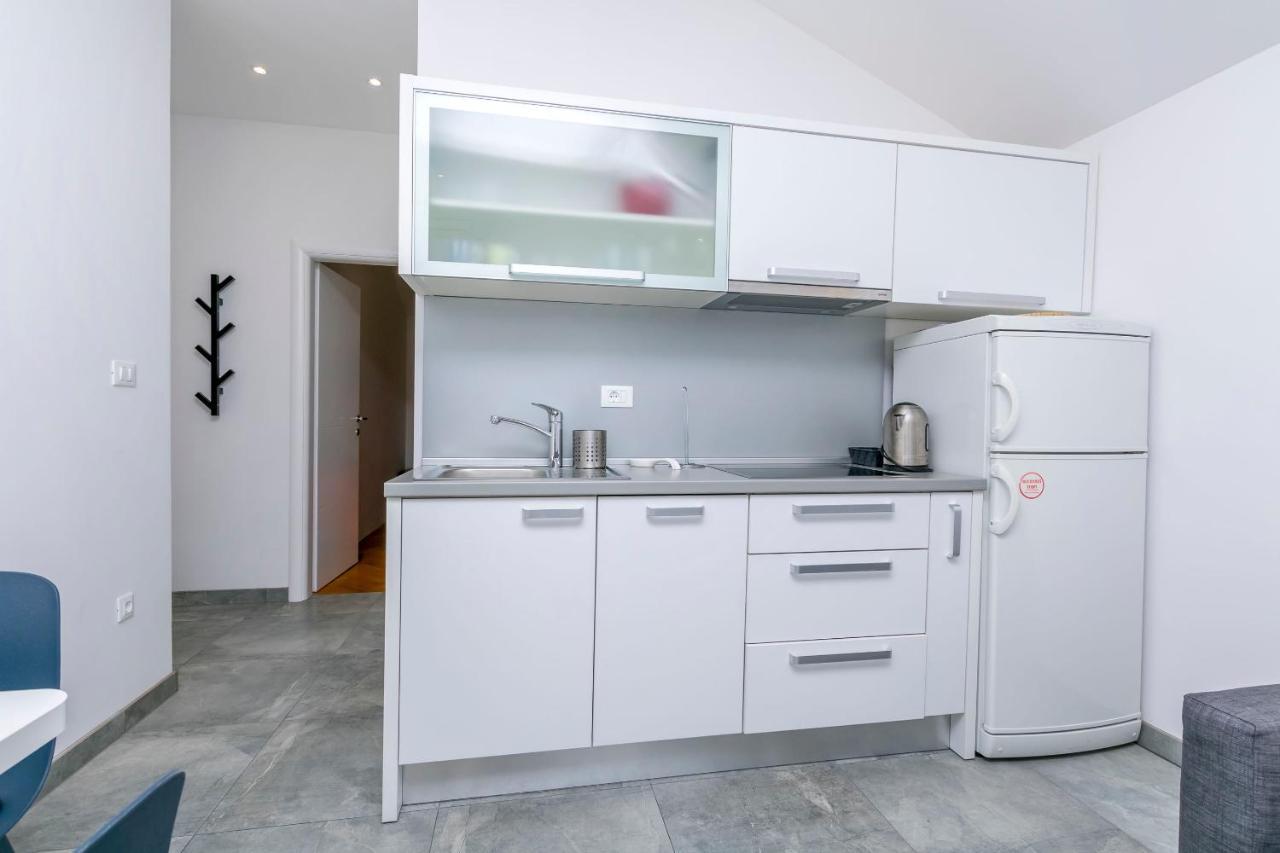 Apartments Sime Рогозница Екстериор снимка