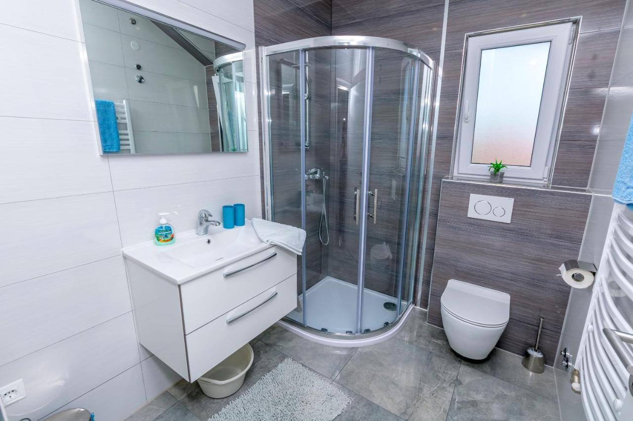Apartments Sime Рогозница Екстериор снимка