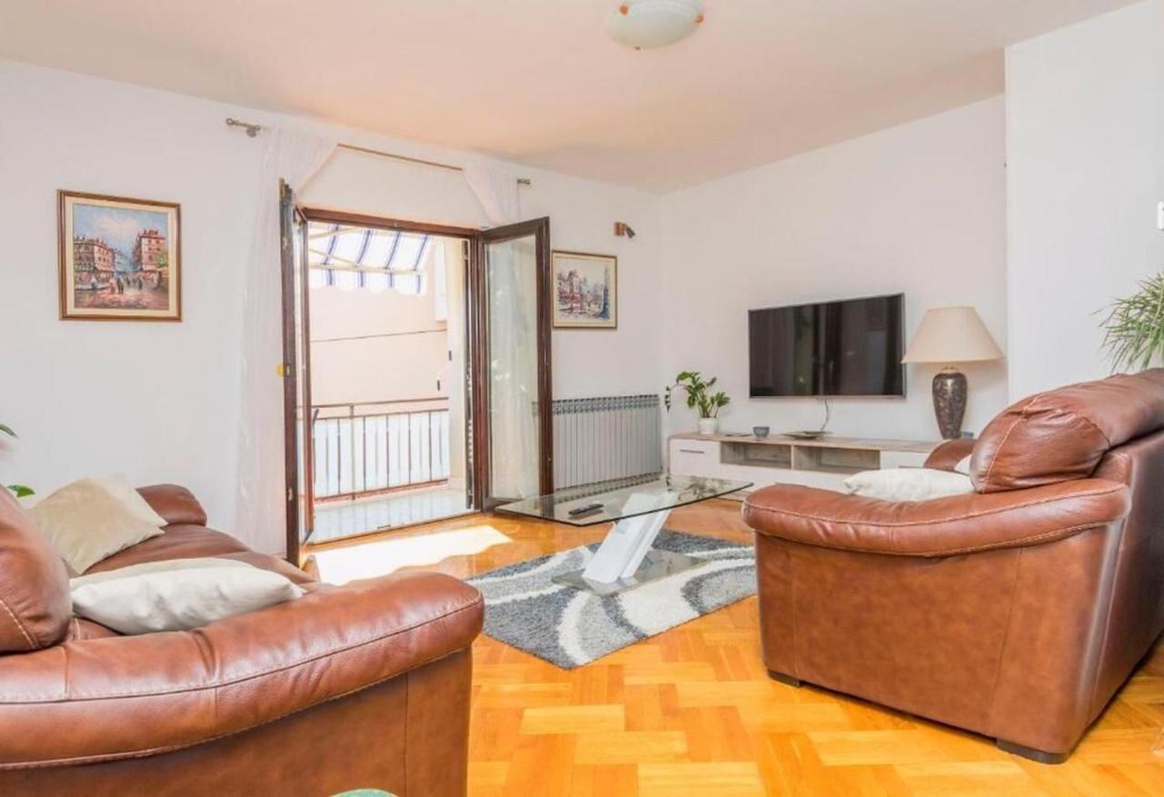Apartments Sime Рогозница Екстериор снимка